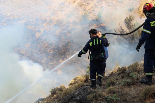Φωτιά στη Βόρεια Χίο: Πυροσβεστική στο σημείο